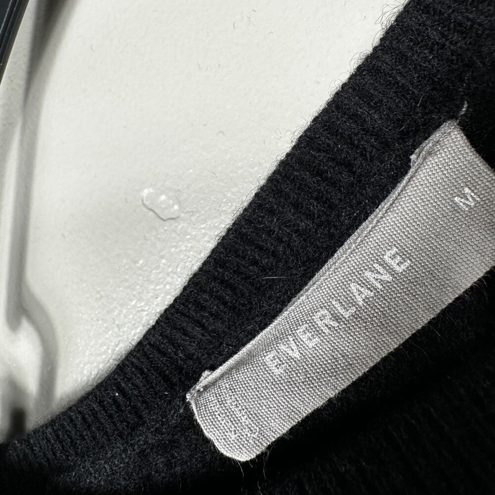 EVERLANE THE CLASSIC CREW IN CASHMERE SWEATER BLACK SIZE MEDIUM - Picture 7 of 10